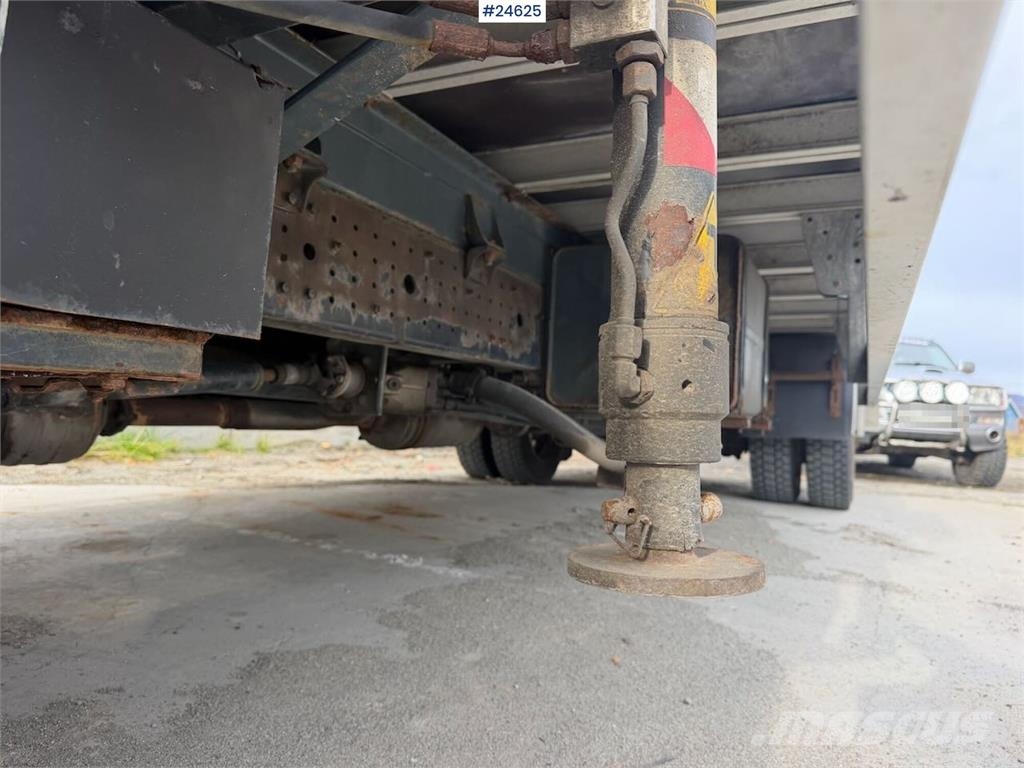 Mitsubishi Fuso Canter 4x2 with rear-mounted crane. Recently Kranbil