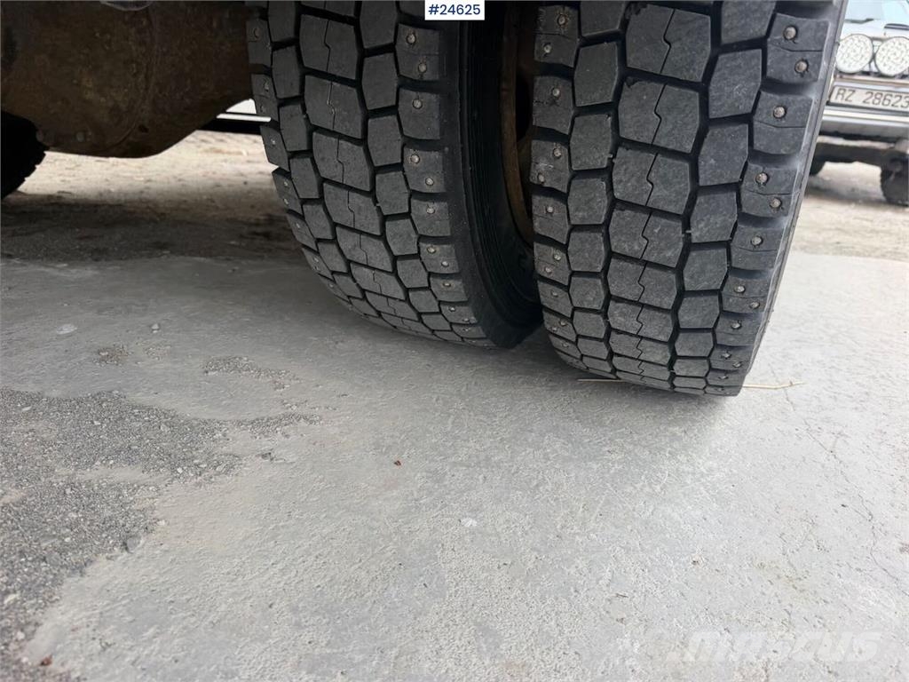 Mitsubishi Fuso Canter 4x2 with rear-mounted crane. Recently Kranbil