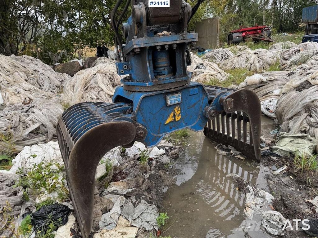 Mitsubishi SM120-8 Crawler Excavator – 3 Buckets – 6,400 Hour Beltegraver