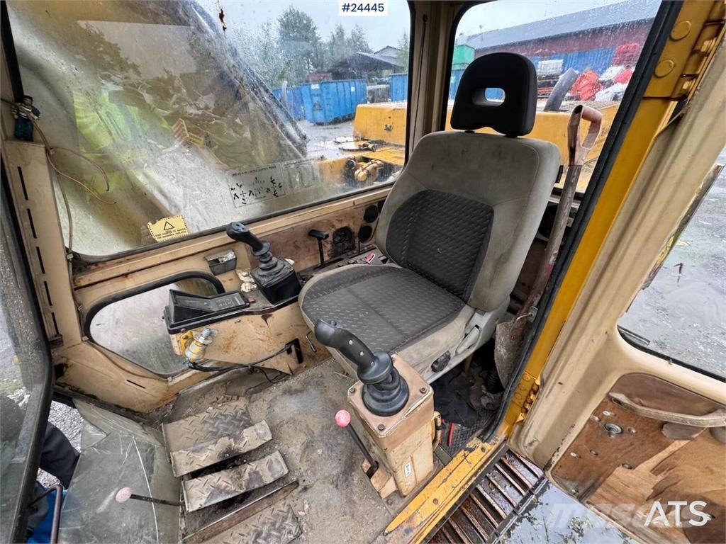 Mitsubishi SM120-8 Crawler Excavator – 3 Buckets – 6,400 Hour Beltegraver