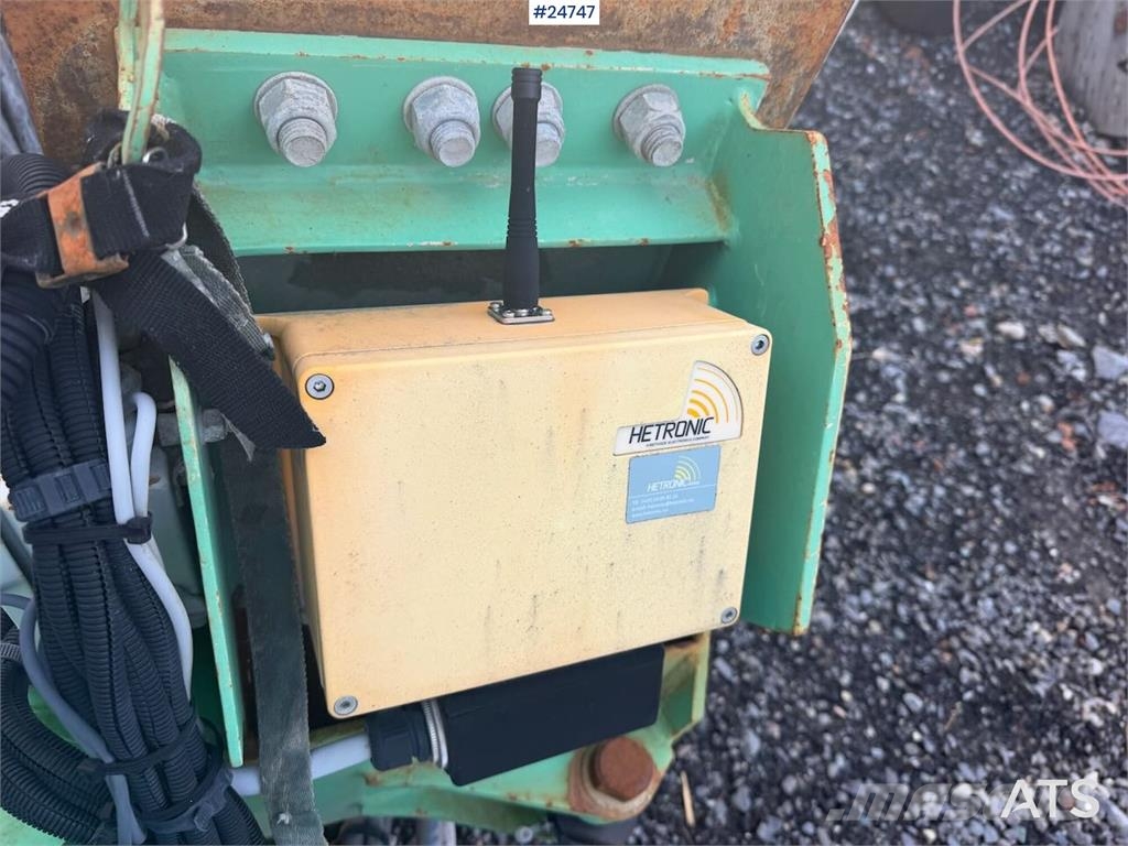 Montabert Micropa stretcher tower w/ vacuum cleaner and comp Příslušenství a náhradní díly k vrtným zařízením
