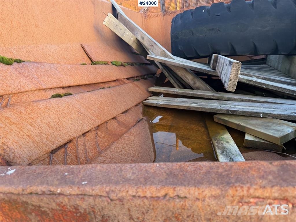 Moxy D16 B Dumper Mezei dömperek