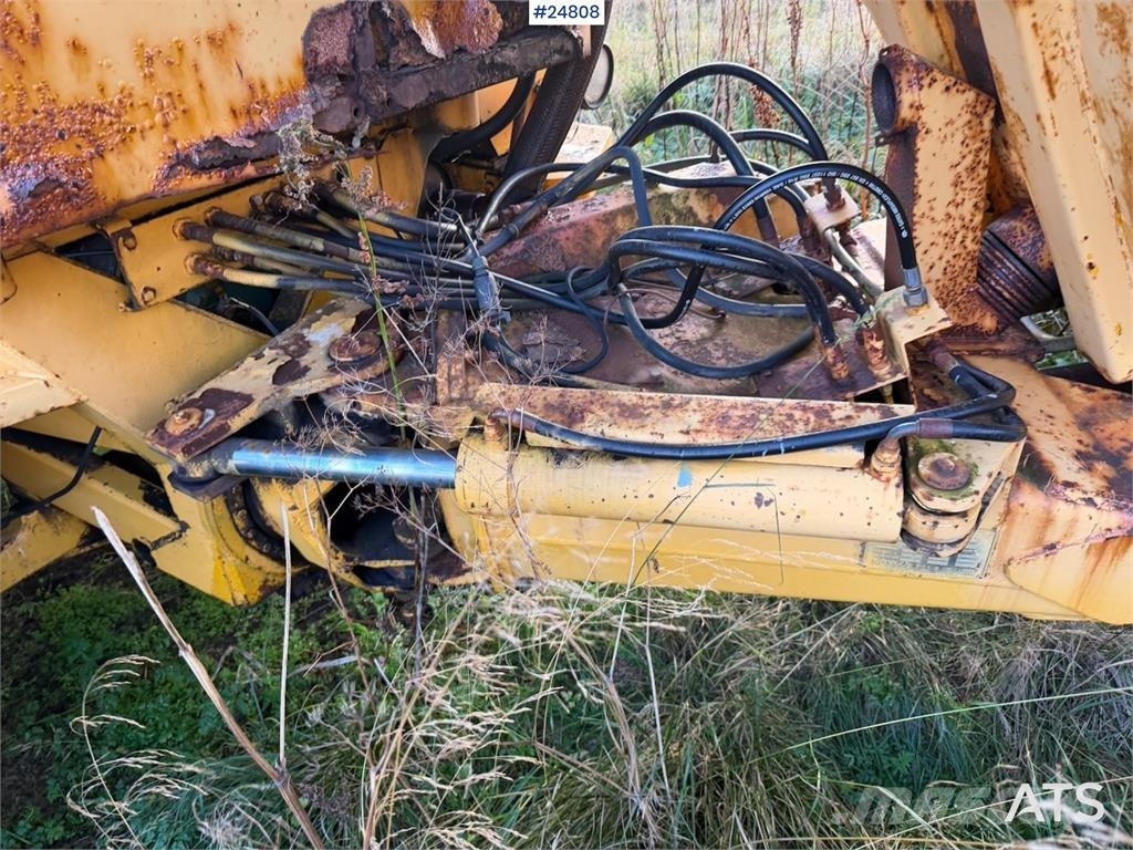 Moxy D16 B Dumper Mezei dömperek