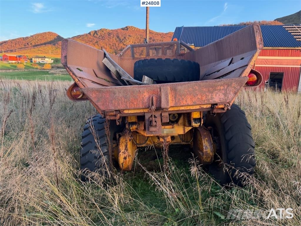Moxy D16 B Dumper Mezei dömperek