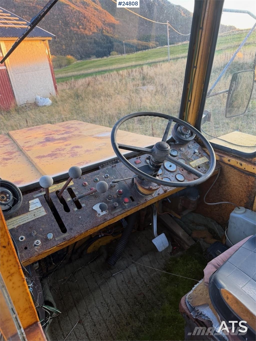 Moxy D16 B Dumper Mezei dömperek