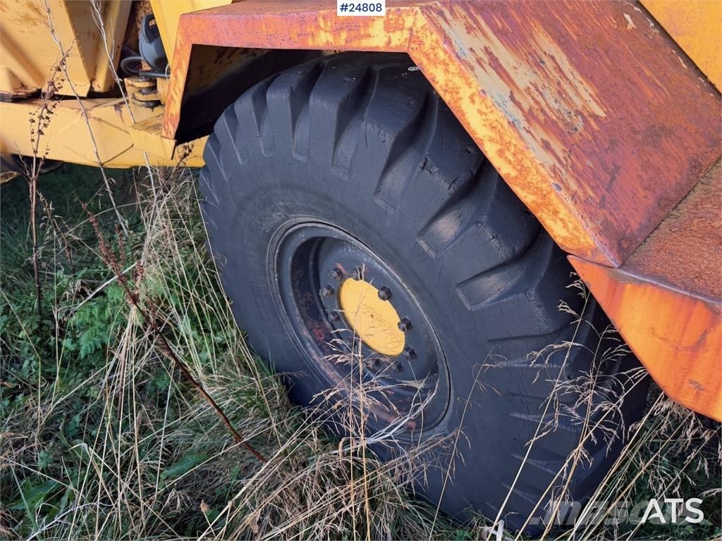 Moxy D16 B Dumper Mezei dömperek