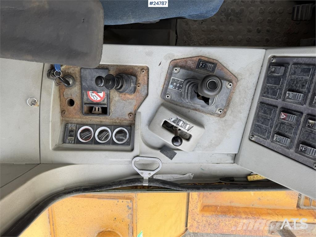 Moxy MT 26 6x6 dumper Minidumper