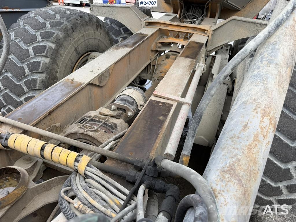 Moxy MT 26 6x6 dumper Minidumper