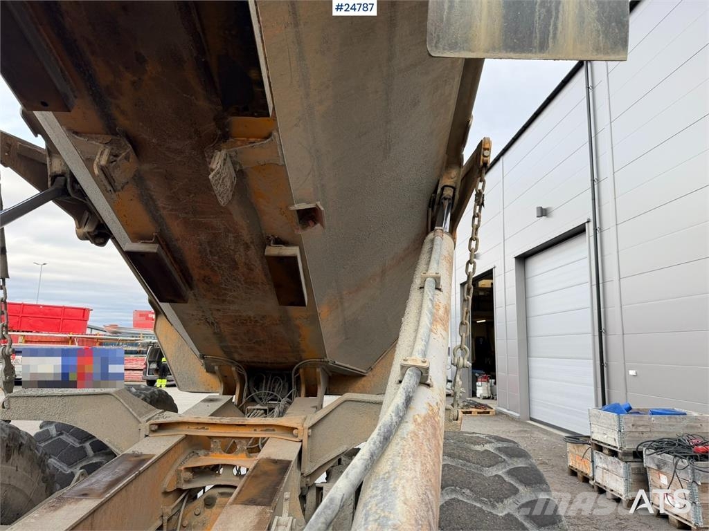 Moxy MT 26 6x6 dumper Minidumper