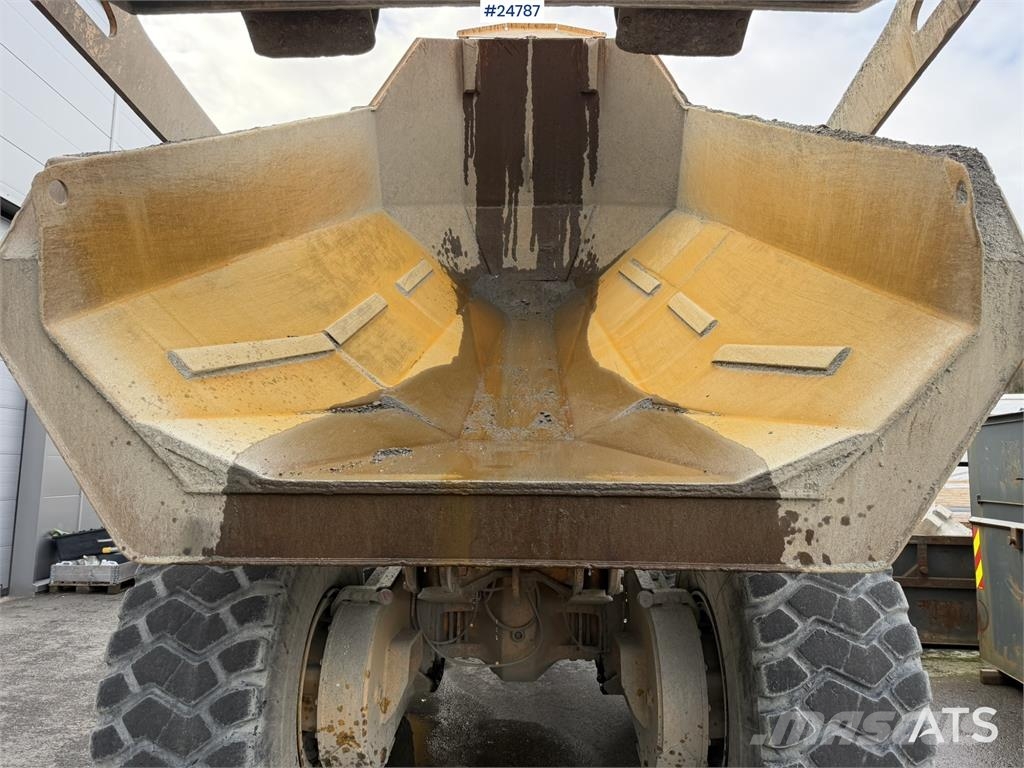 Moxy MT 26 6x6 dumper Minidumper