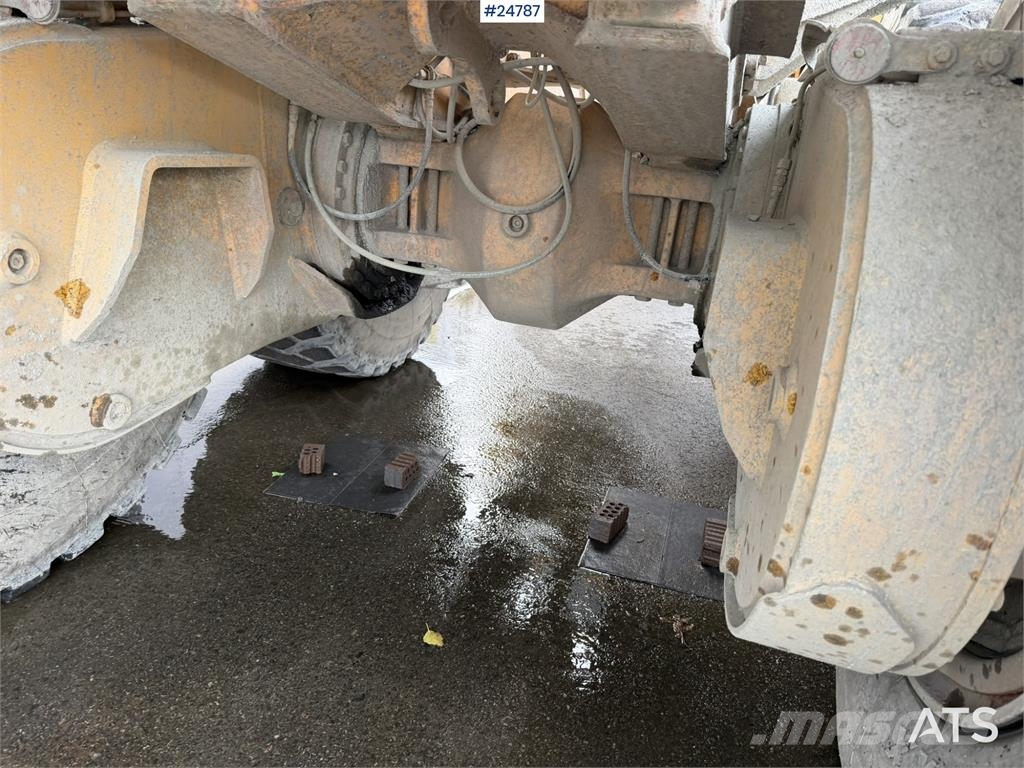 Moxy MT 26 6x6 dumper Minidumper