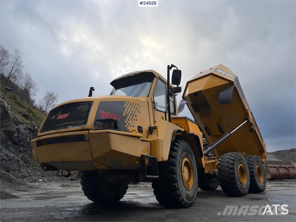 Moxy MT26 6x6 Dumper with white license plates Mezei dömperek