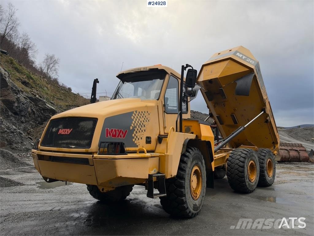 Moxy MT26 6x6 Dumper with white license plates Mezei dömperek