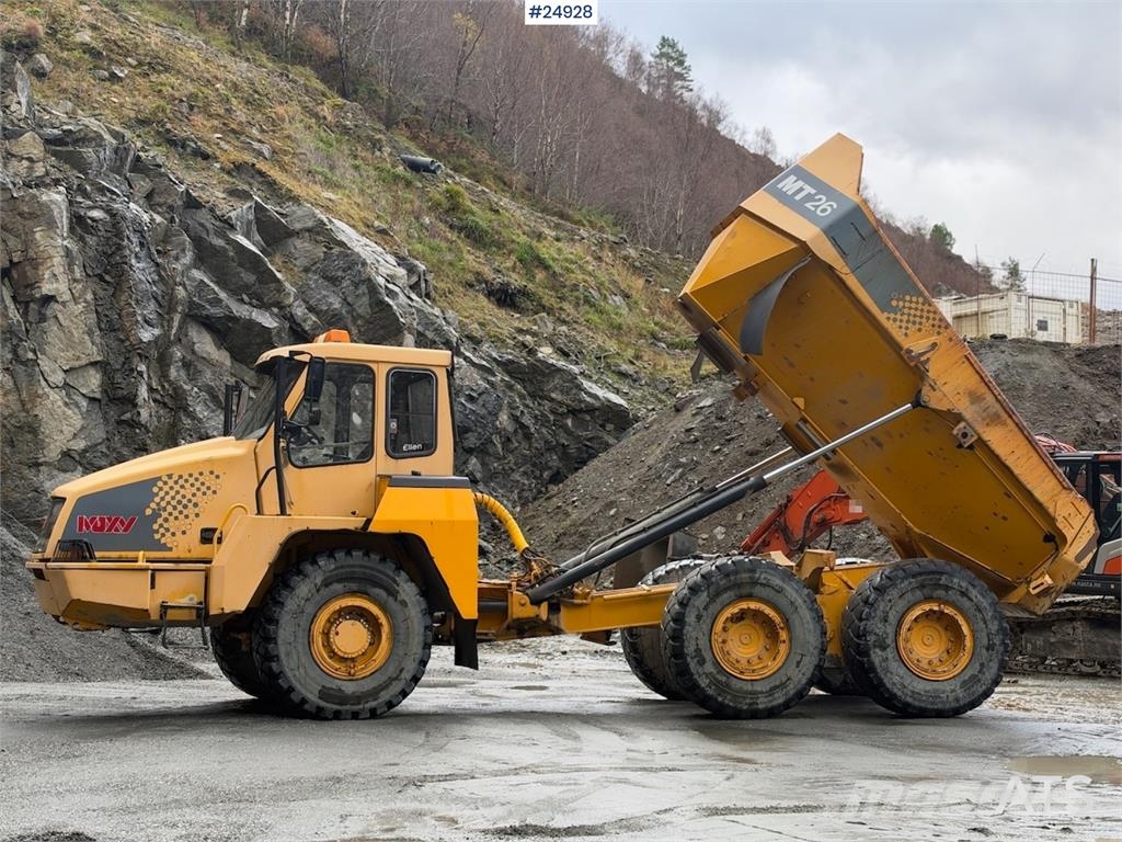 Moxy MT26 6x6 Dumper with white license plates Mezei dömperek