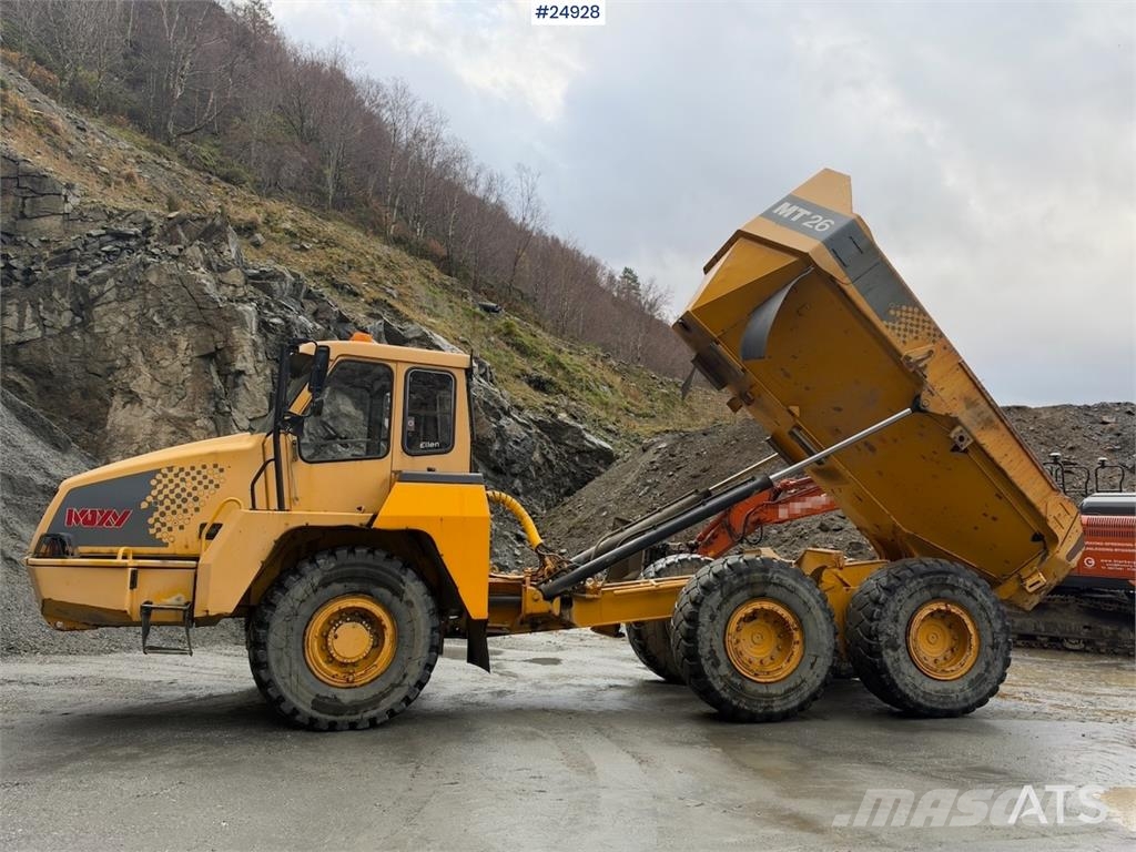 Moxy MT26 6x6 Dumper with white license plates Mezei dömperek