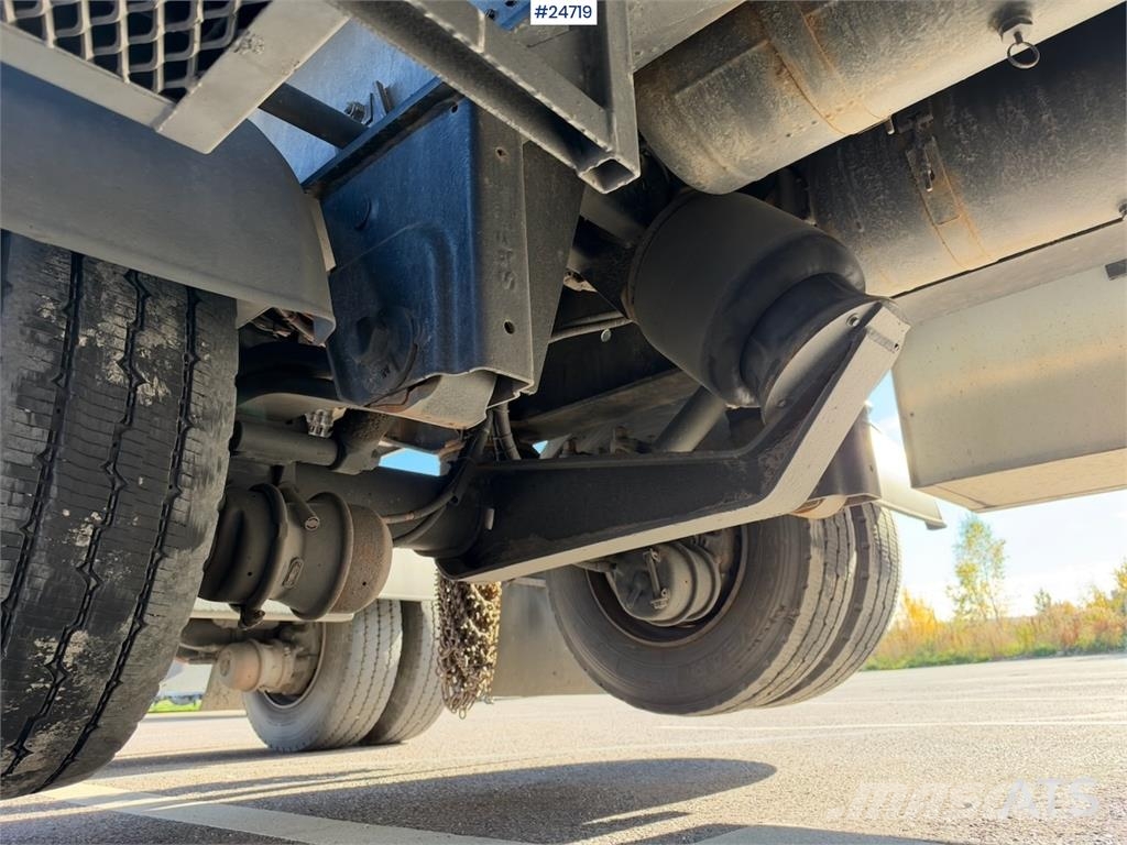 Närko 2-Axle Semi-Trailer Semirimorchio a pianale