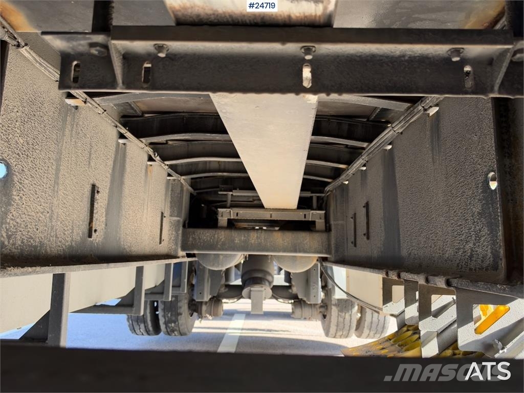 Närko 2-Axle Semi-Trailer Semirimorchio a pianale