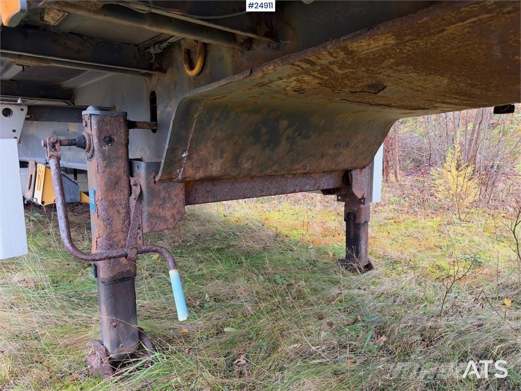 Närko Box Semi-Trailer with Full Side Opening Прицепы-фургоны