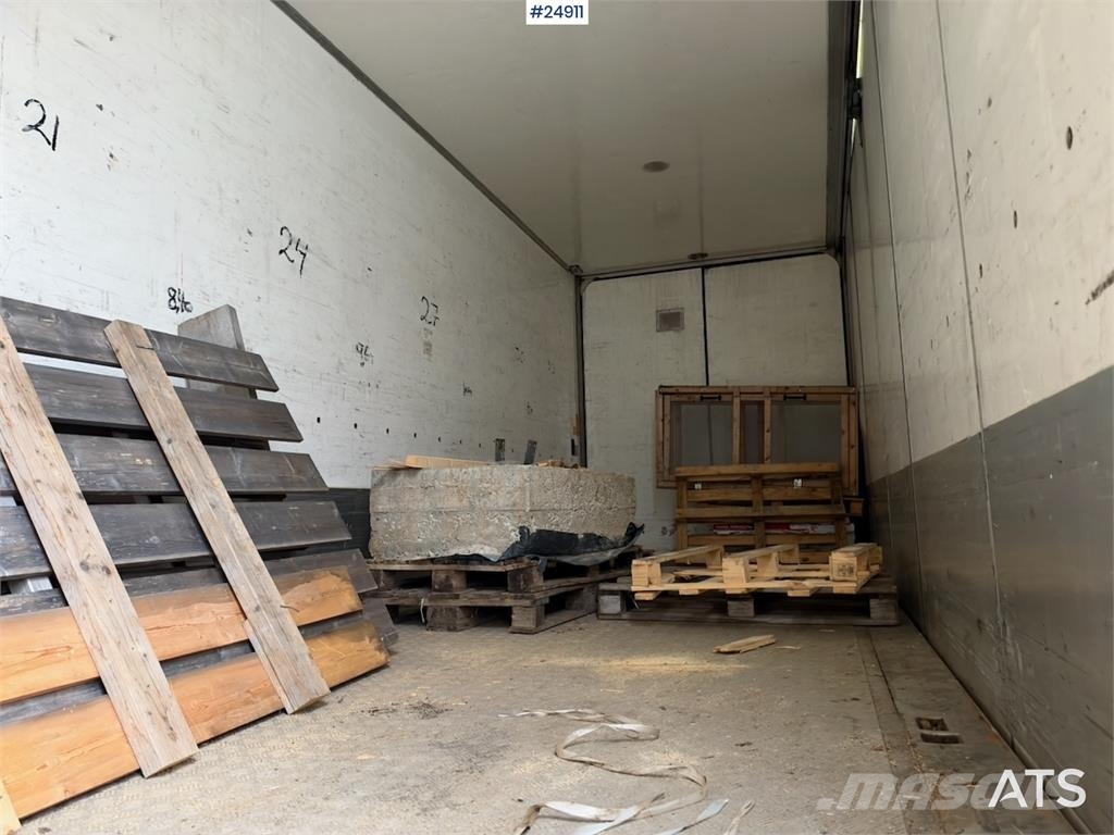 Närko Box Semi-Trailer with Full Side Opening Прицепы-фургоны