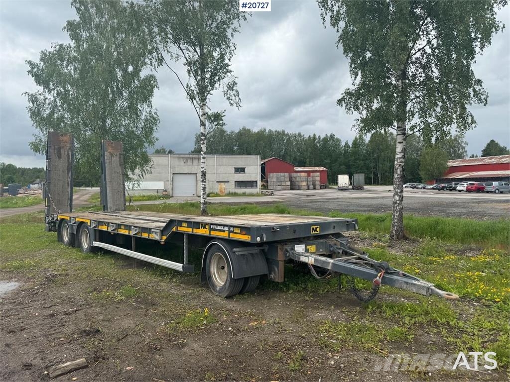 NC engineering Machine trailer w/ hydraulic driving b Otros remolques