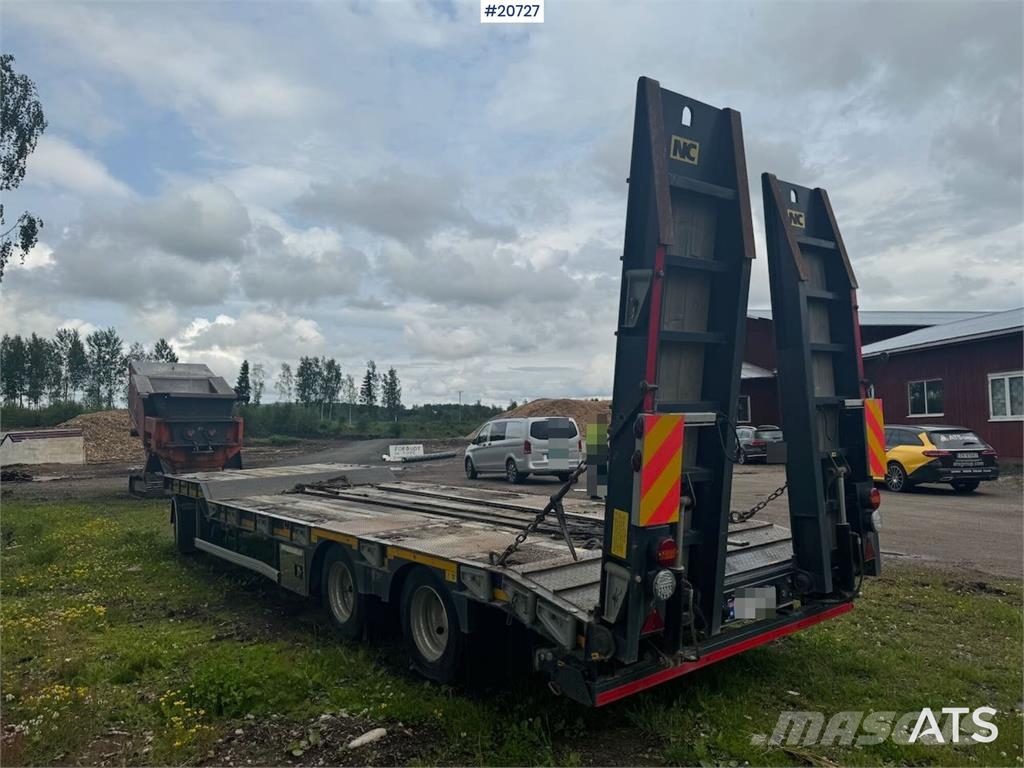 NC engineering Machine trailer w/ hydraulic driving b Otros remolques