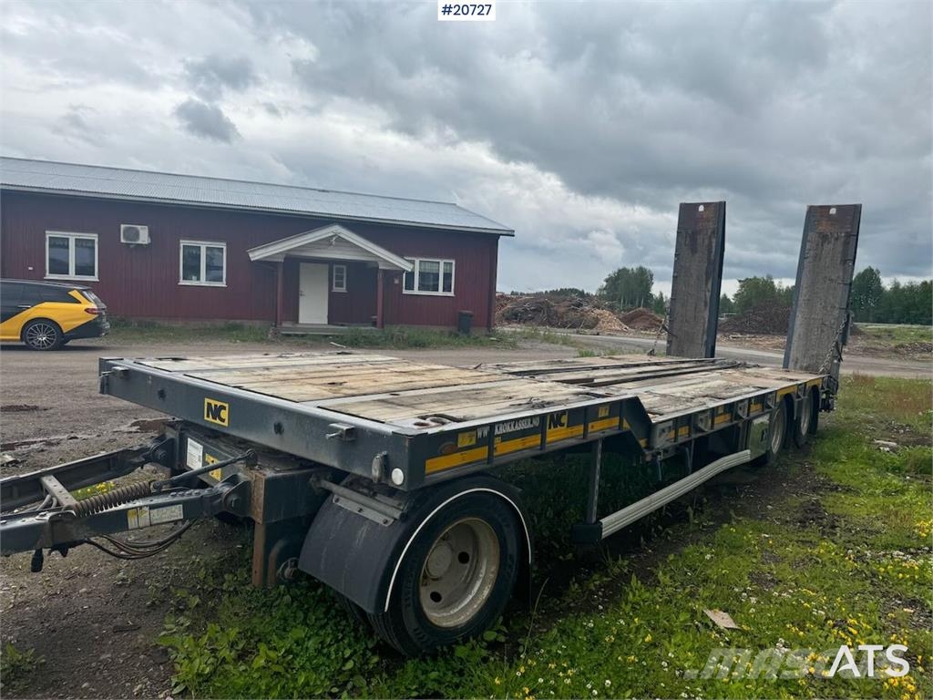 NC engineering Machine trailer w/ hydraulic driving b Otros remolques