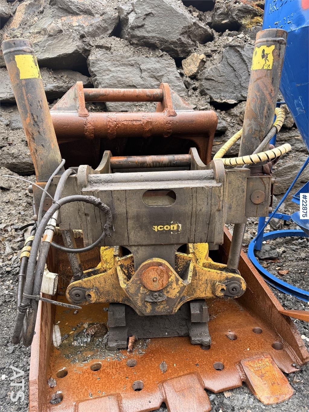 New Holland E265 Excavator with tooth bucket and defective rot Εκσκαφείς με ερπύστριες