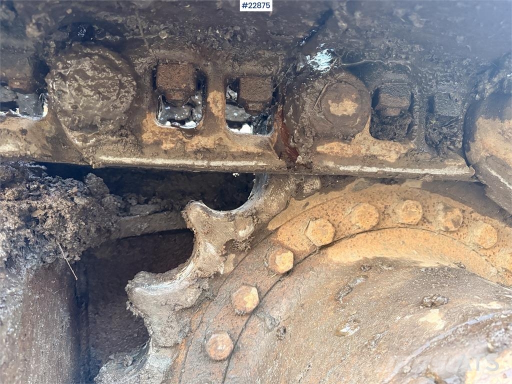 New Holland E265 Excavator with tooth bucket and defective rot Εκσκαφείς με ερπύστριες