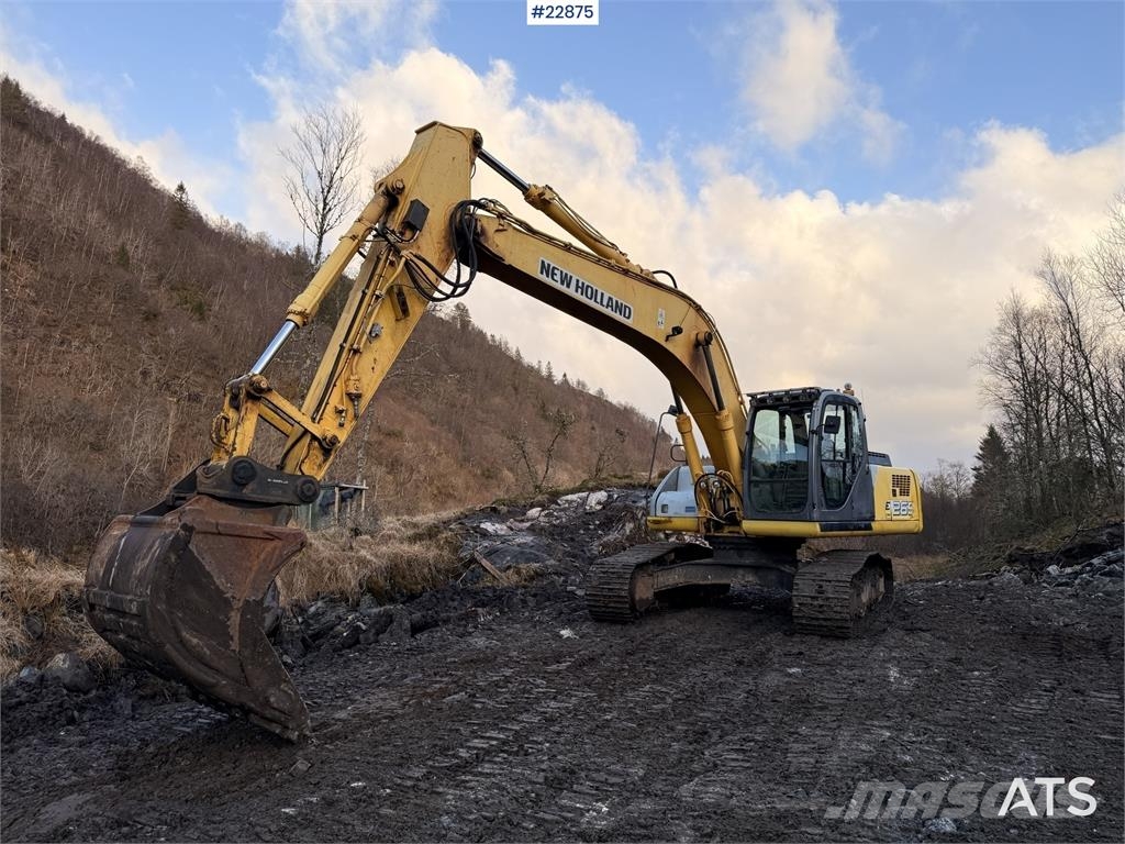 New Holland E265 Excavator with tooth bucket and defective rot Εκσκαφείς με ερπύστριες