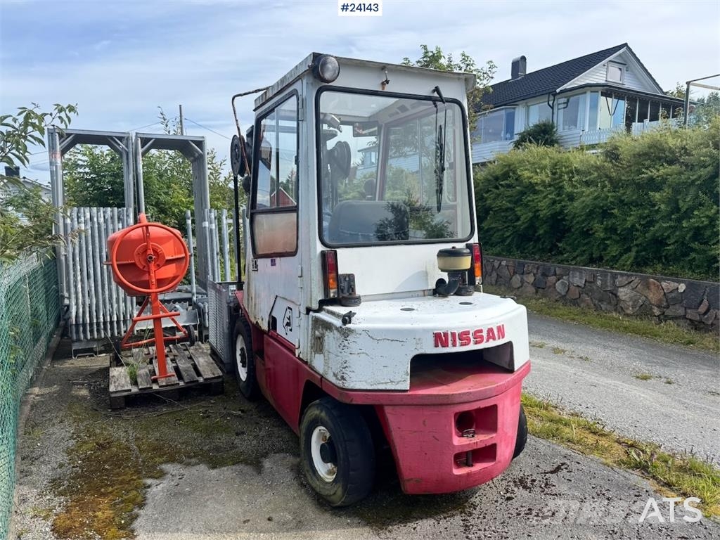 Nissan FJ02A25U Forklift Electric forklifts