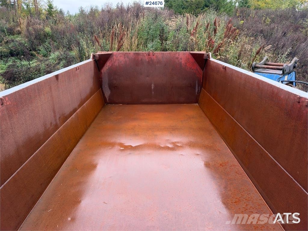  Nor-Slep Triple-Axle Trailer – Needs Repairs Andre hengere