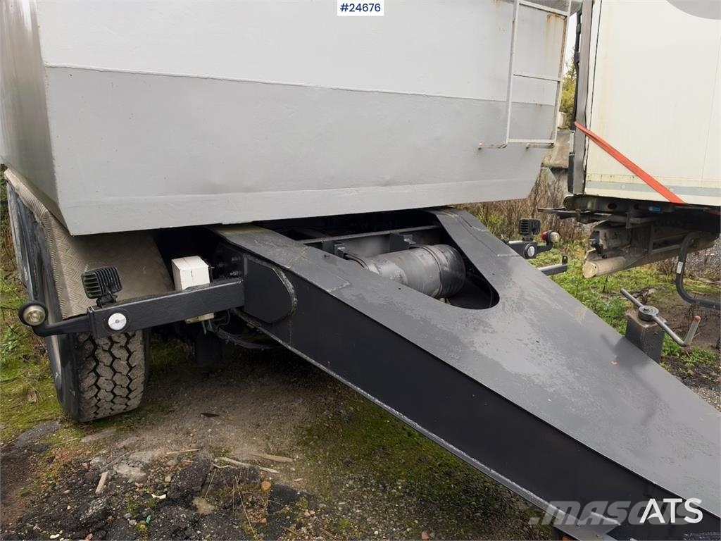  Nor-Slep Triple-Axle Trailer – Needs Repairs Andre hengere