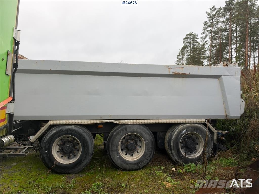  Nor-Slep Triple-Axle Trailer – Needs Repairs Andre hengere