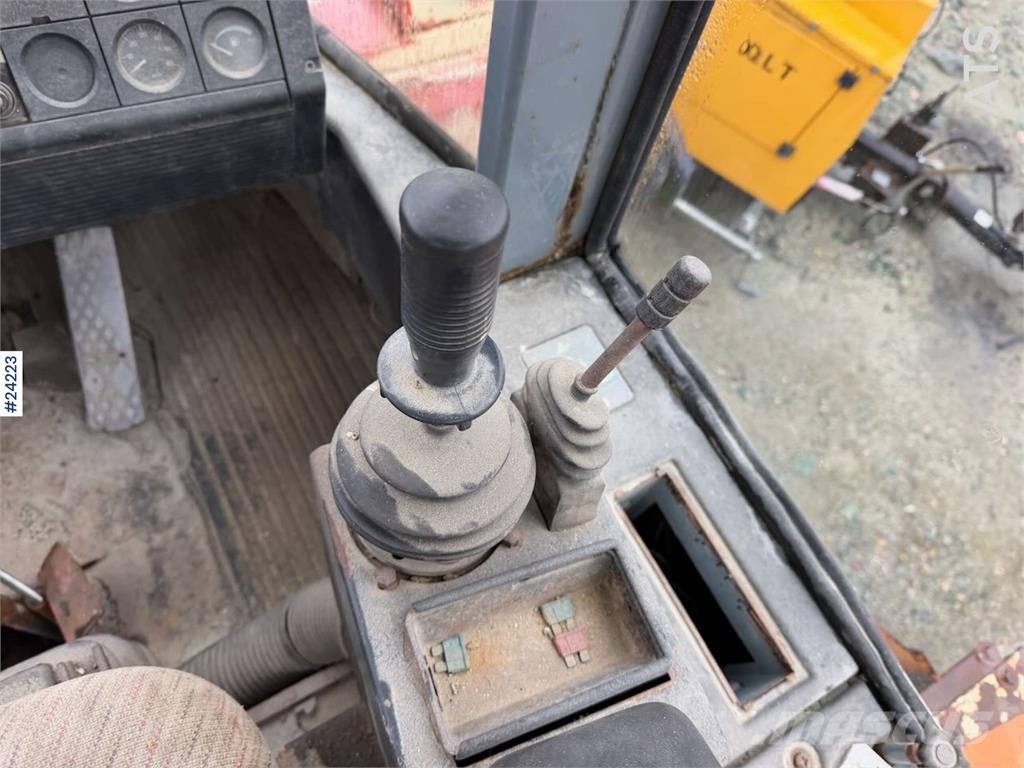 O&K L20i wheel loader with bucket. Repair object Kolové nakladače