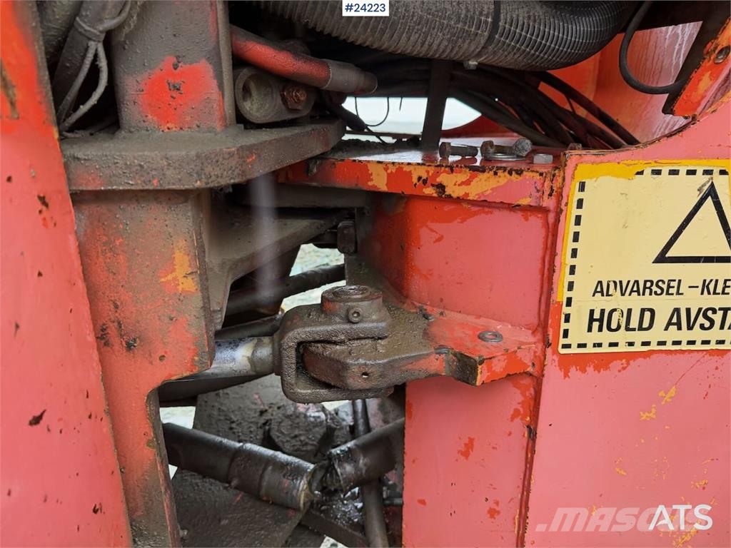 O&K L20i wheel loader with bucket. Repair object Kolové nakladače