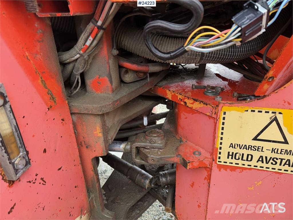 O&K L20i wheel loader with bucket. Repair object Kolové nakladače