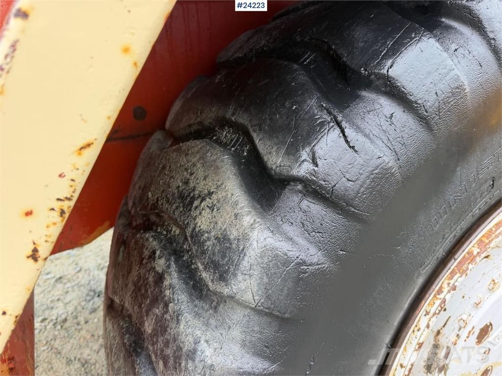O&K L20i wheel loader with bucket. Repair object Kolové nakladače