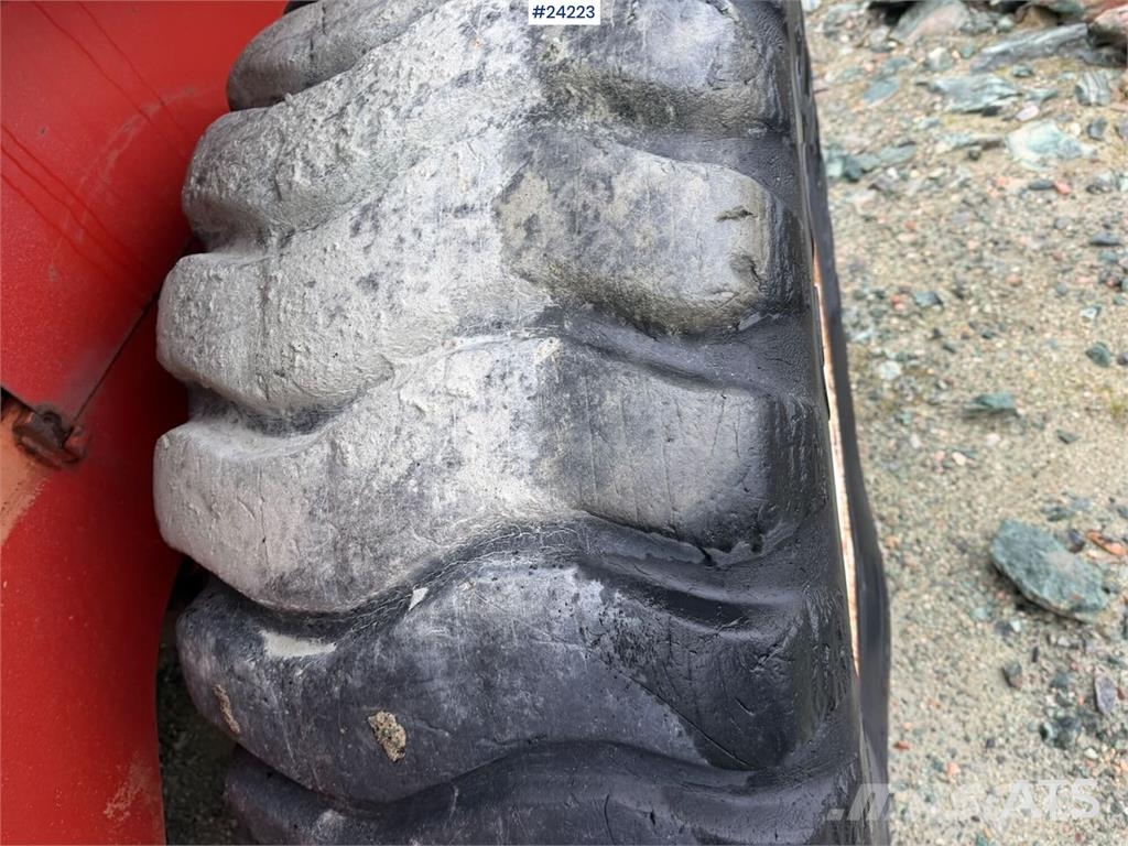 O&K L20i wheel loader with bucket. Repair object Kolové nakladače