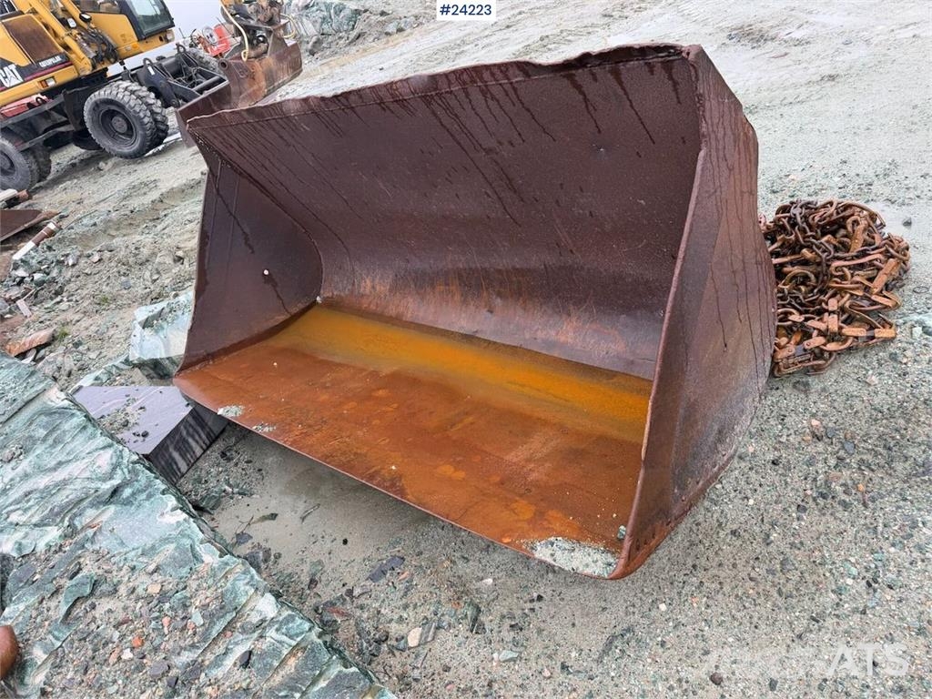 O&K L20i wheel loader with bucket. Repair object Kolové nakladače