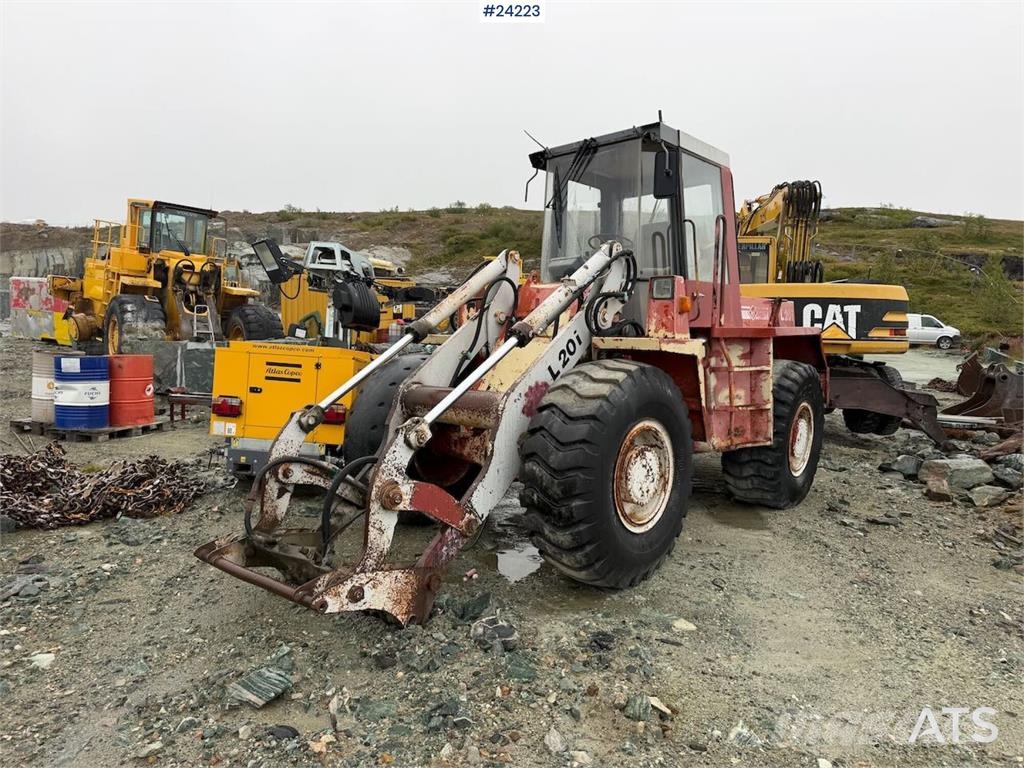 O&K L20i wheel loader with bucket. Repair object Kolové nakladače