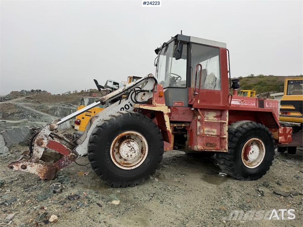 O&K L20i wheel loader with bucket. Repair object Kolové nakladače