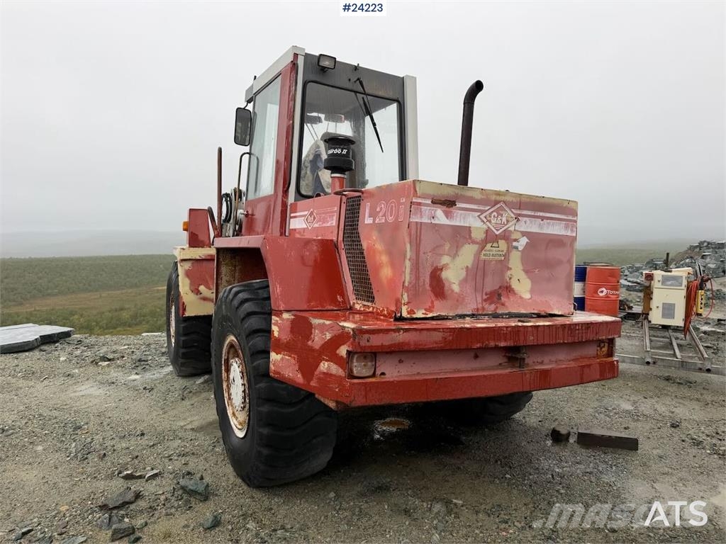 O&K L20i wheel loader with bucket. Repair object Kolové nakladače