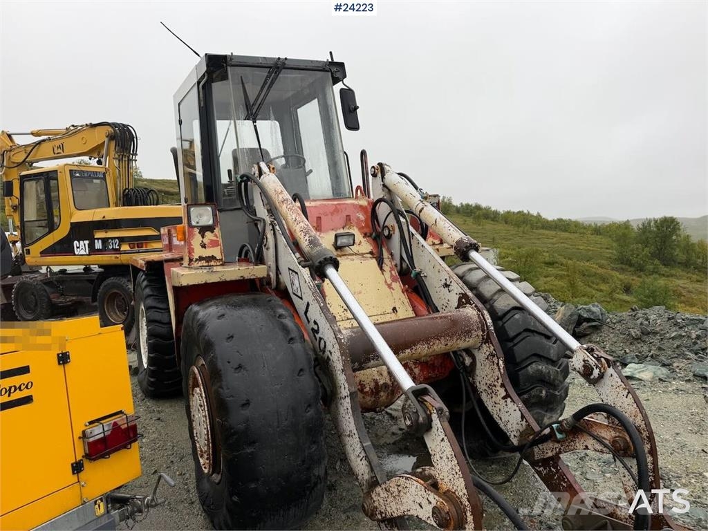 O&K L20i wheel loader with bucket. Repair object Kolové nakladače