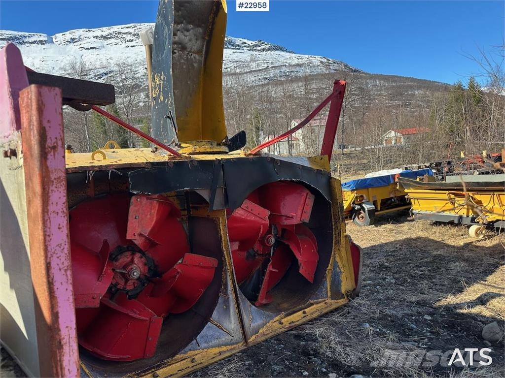 Øveraasen PW1350 Unit 2 snow blower 掃雪機