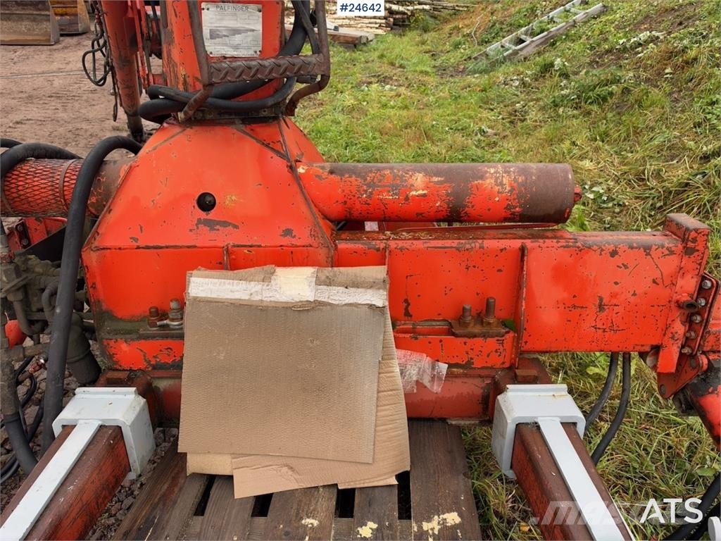 Palfinger PK11000 Crane with Welding Mounts Load handling accessories