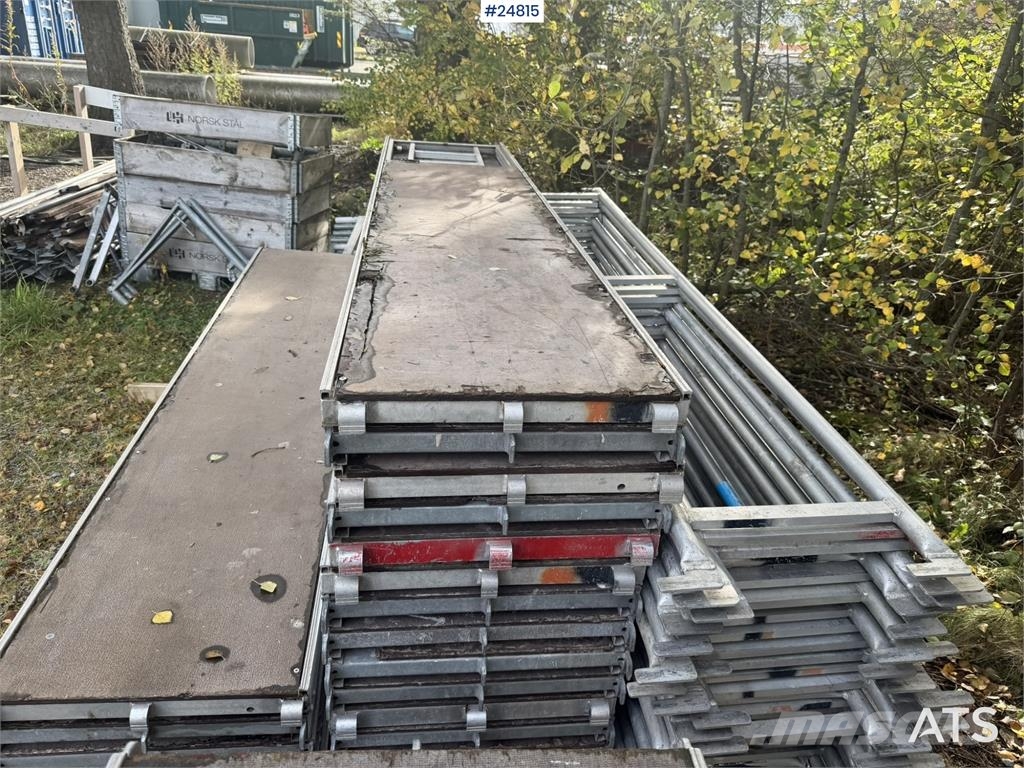 Plettac Assco Scaffolding with 88 frames, bracing, Miško technika - Kita