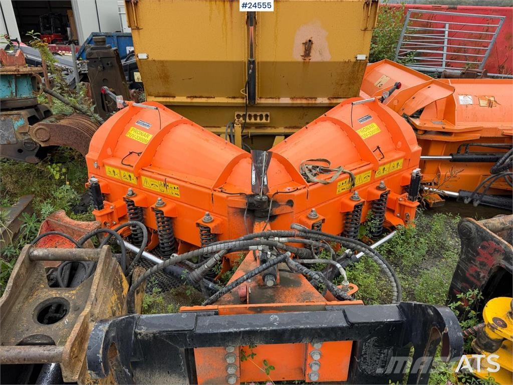 Pronar PUV-3300M V-Plough Transport - drugo
