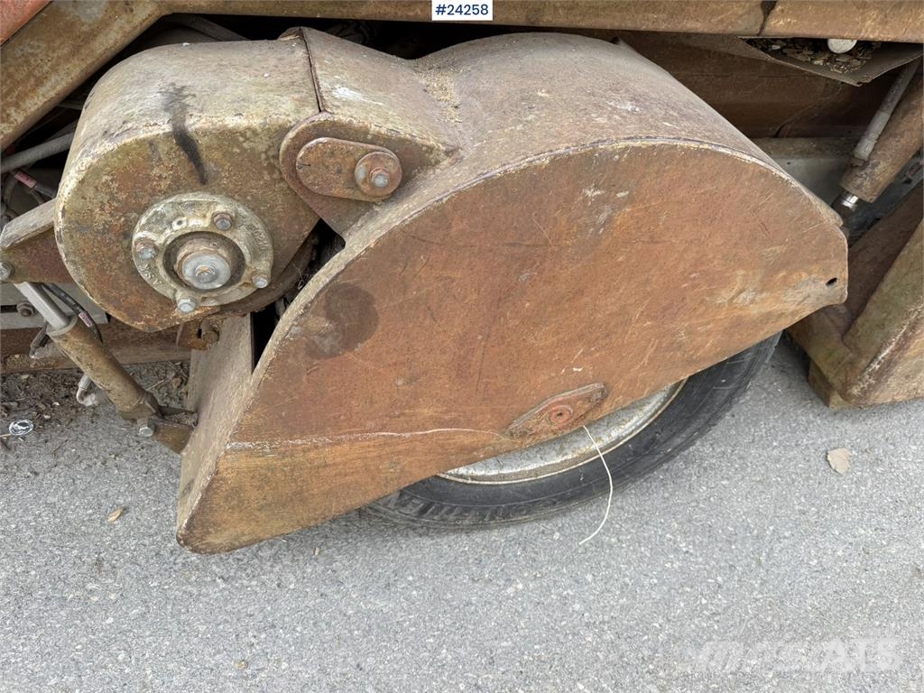 Raptor XL-D grinder for wood available for sale as a repa Surface drill rigs