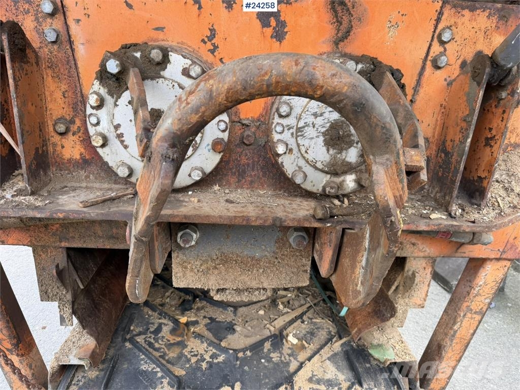 Raptor XL-D grinder for wood available for sale as a repa Surface drill rigs