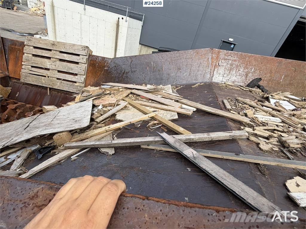 Raptor XL-D grinder for wood available for sale as a repa Surface drill rigs